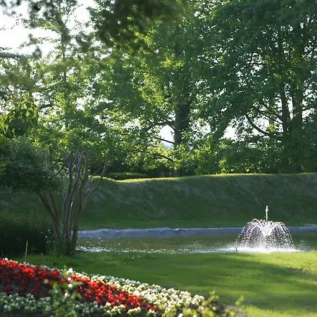 Le Manoir De Bellerive Hotel 4*